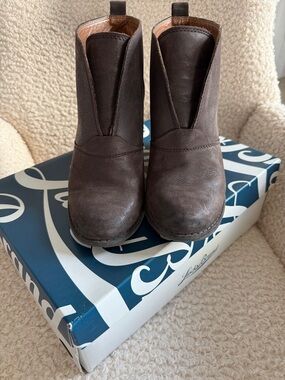 Lucky Brand Dark Brown Leather Ankle Booties